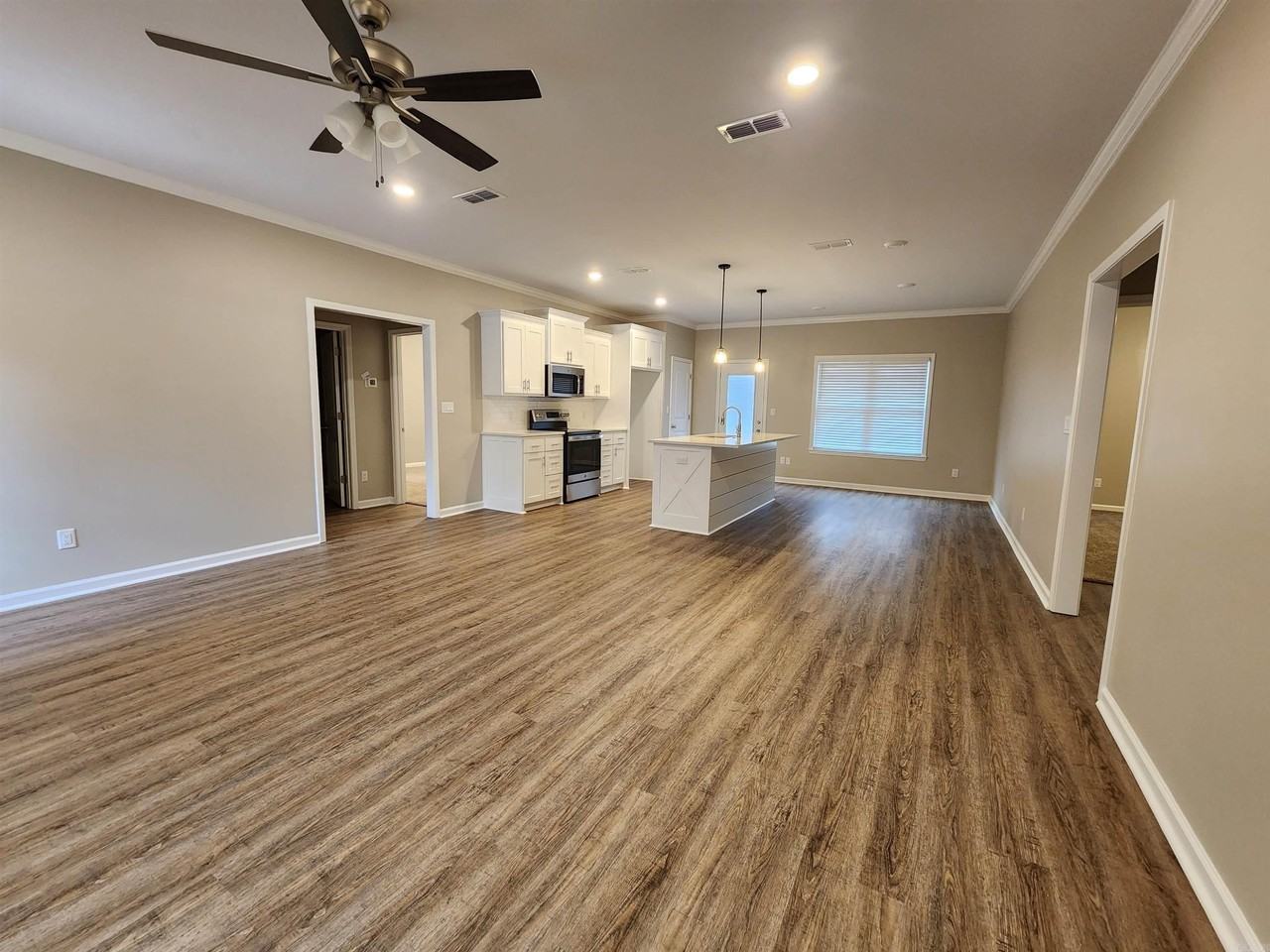 117 Stonebriar Dr - Photo 2 of 13