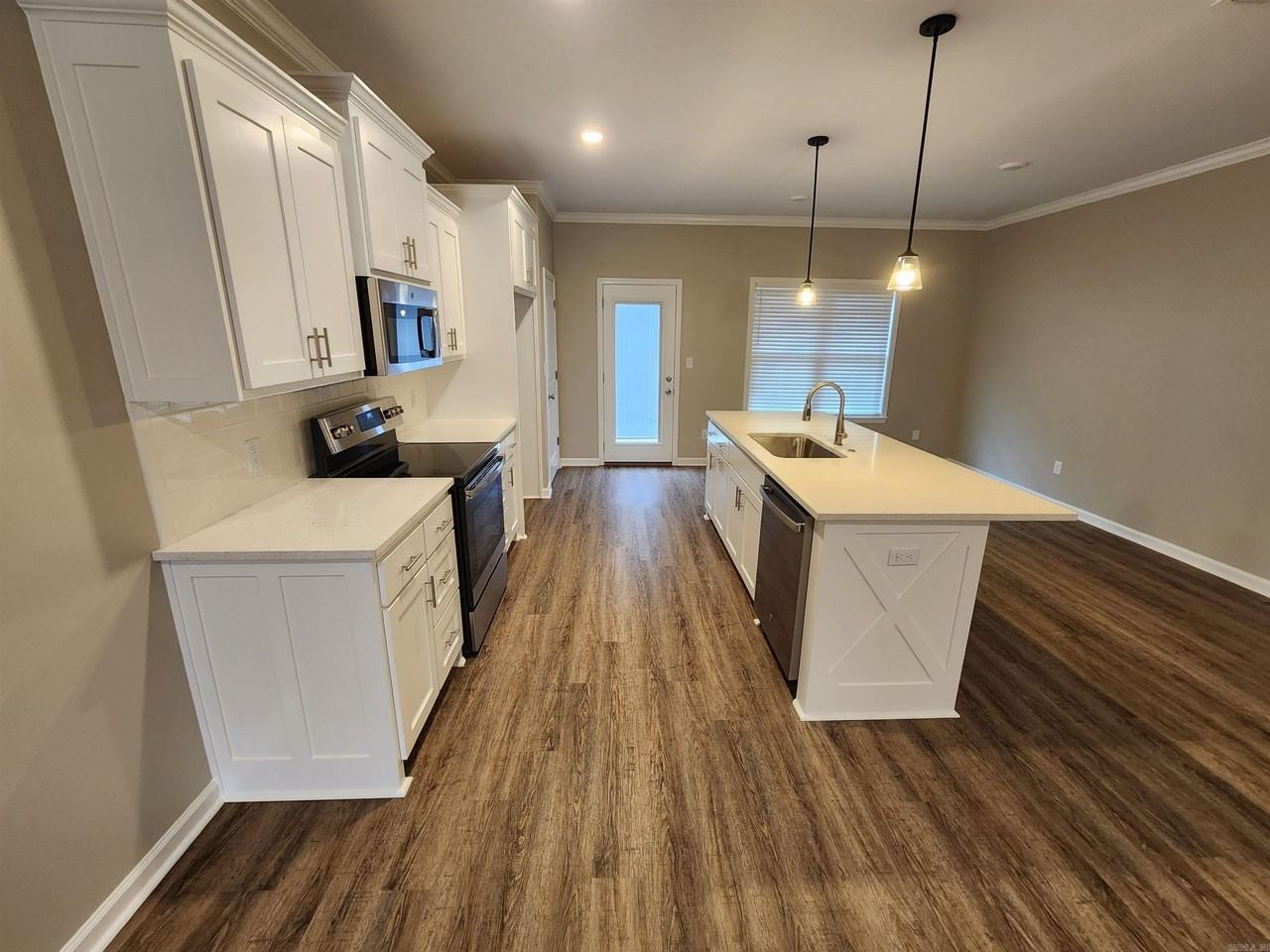 117 Stonebriar Dr - Photo 3 of 13