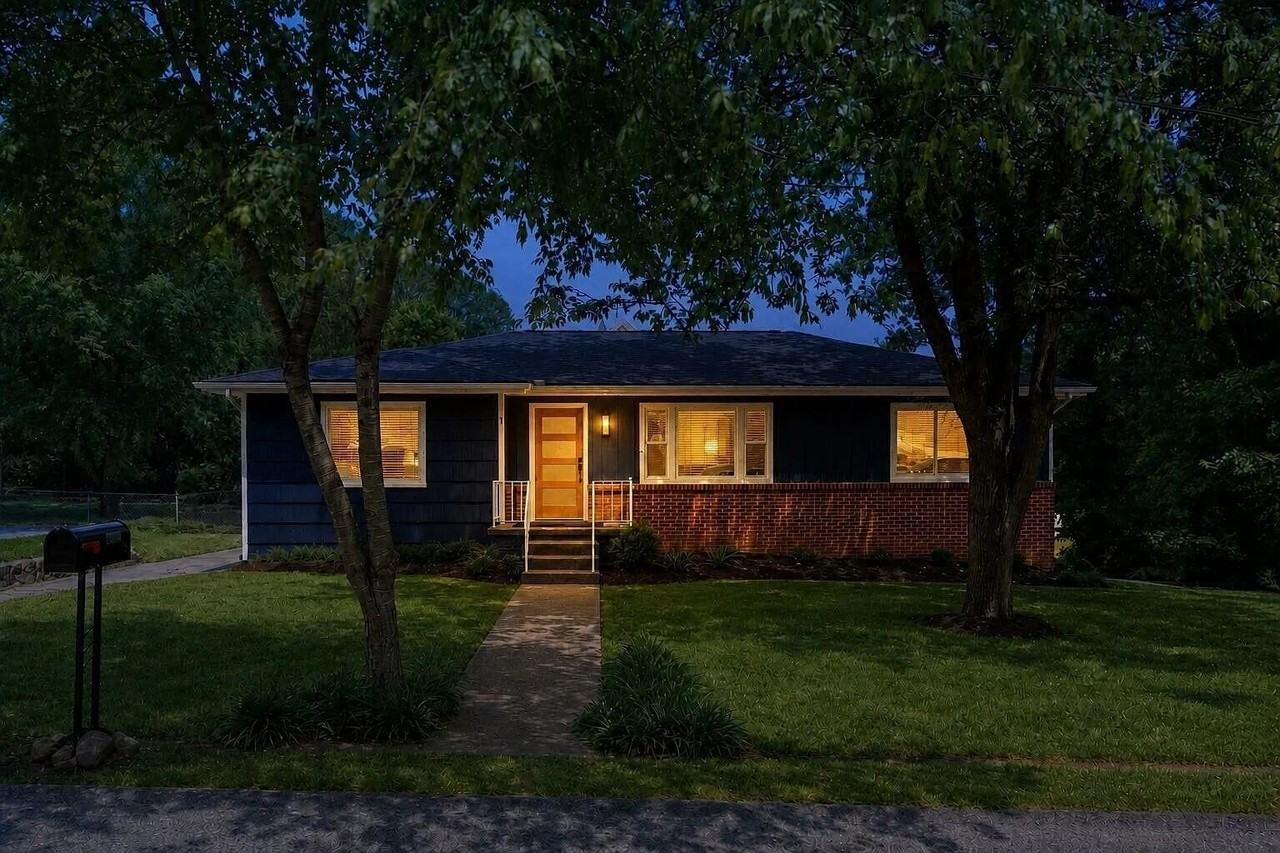 3351 Black Oak Cir - Photo 2 of 24