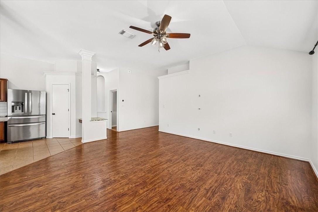 3810 Los Arroyos Dr - Photo 6 of 39