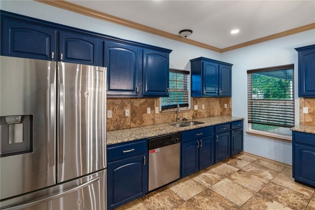 3910 Granite Peak Dr - Photo 6 of 16
