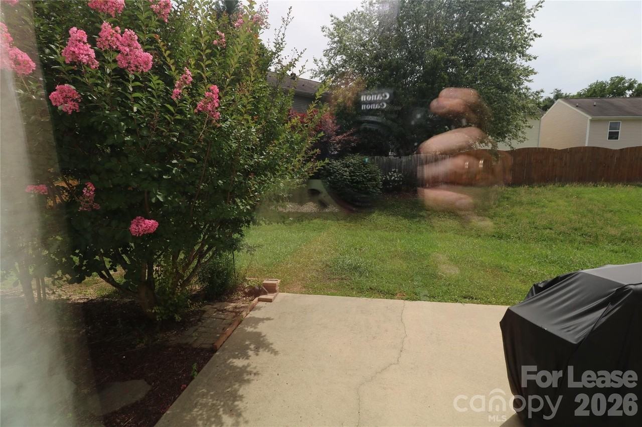 4022 Linsbury Ct - Photo 5 of 31