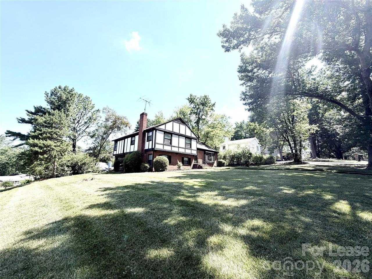 701 Archdale Dr - Photo 2 of 22