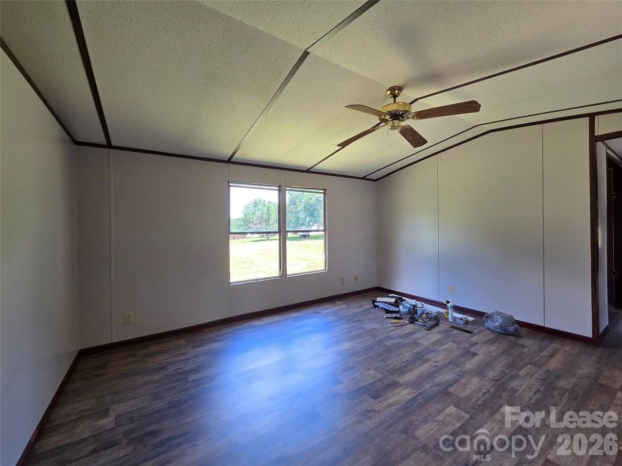 201 Ratchford Farm Rd - Photo 2 of 26