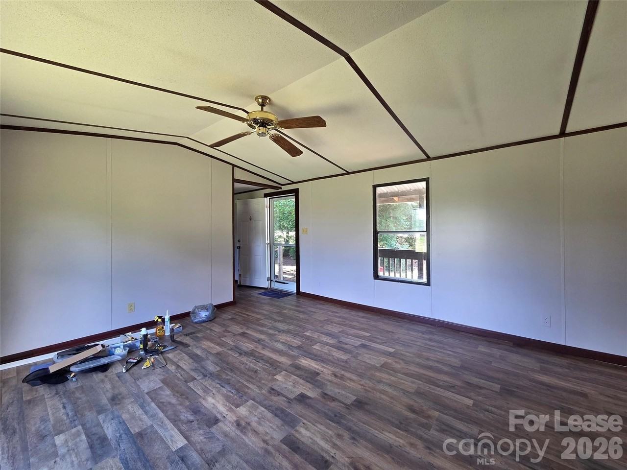 201 Ratchford Farm Rd - Photo 3 of 26