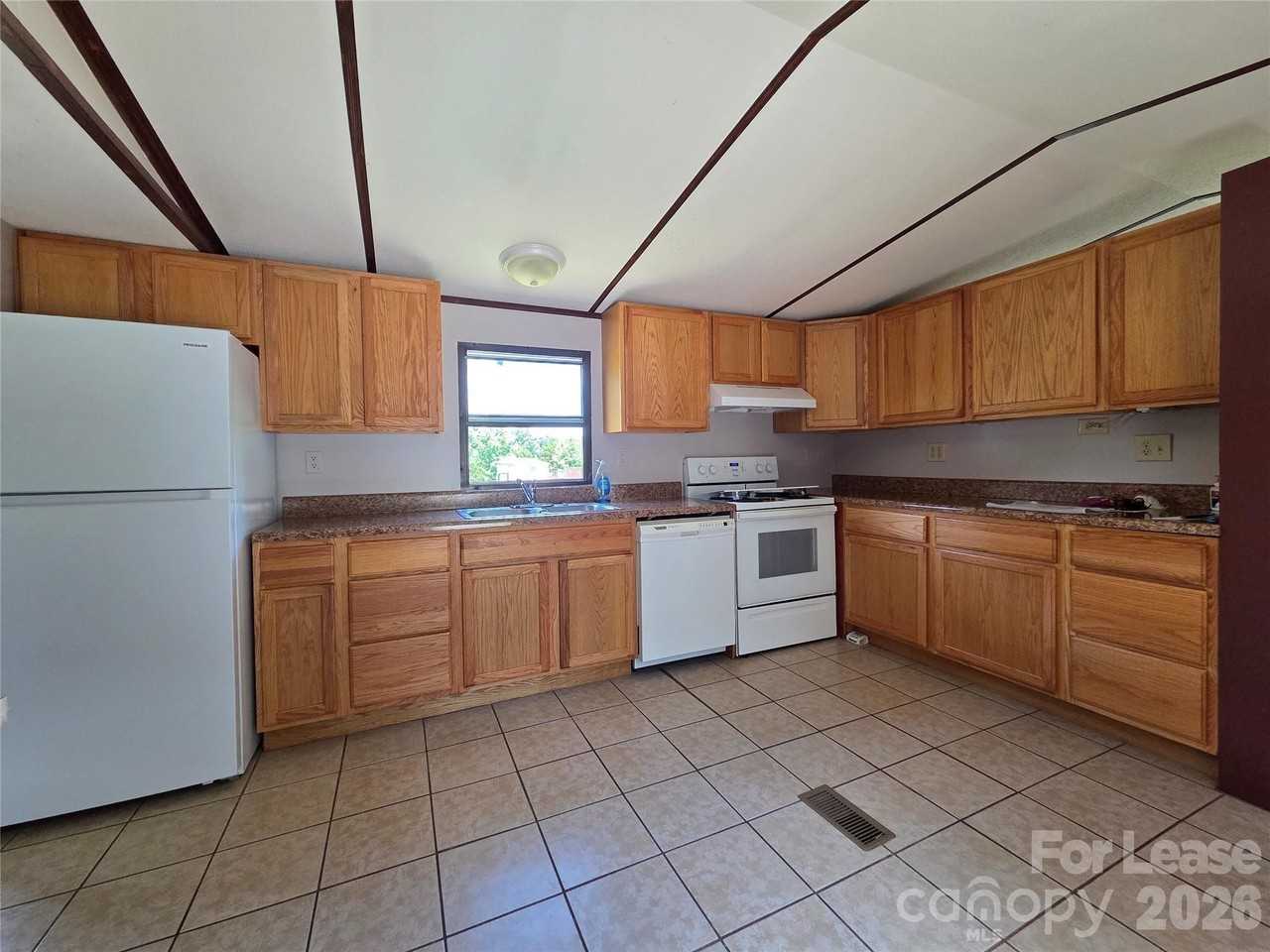 201 Ratchford Farm Rd - Photo 6 of 26