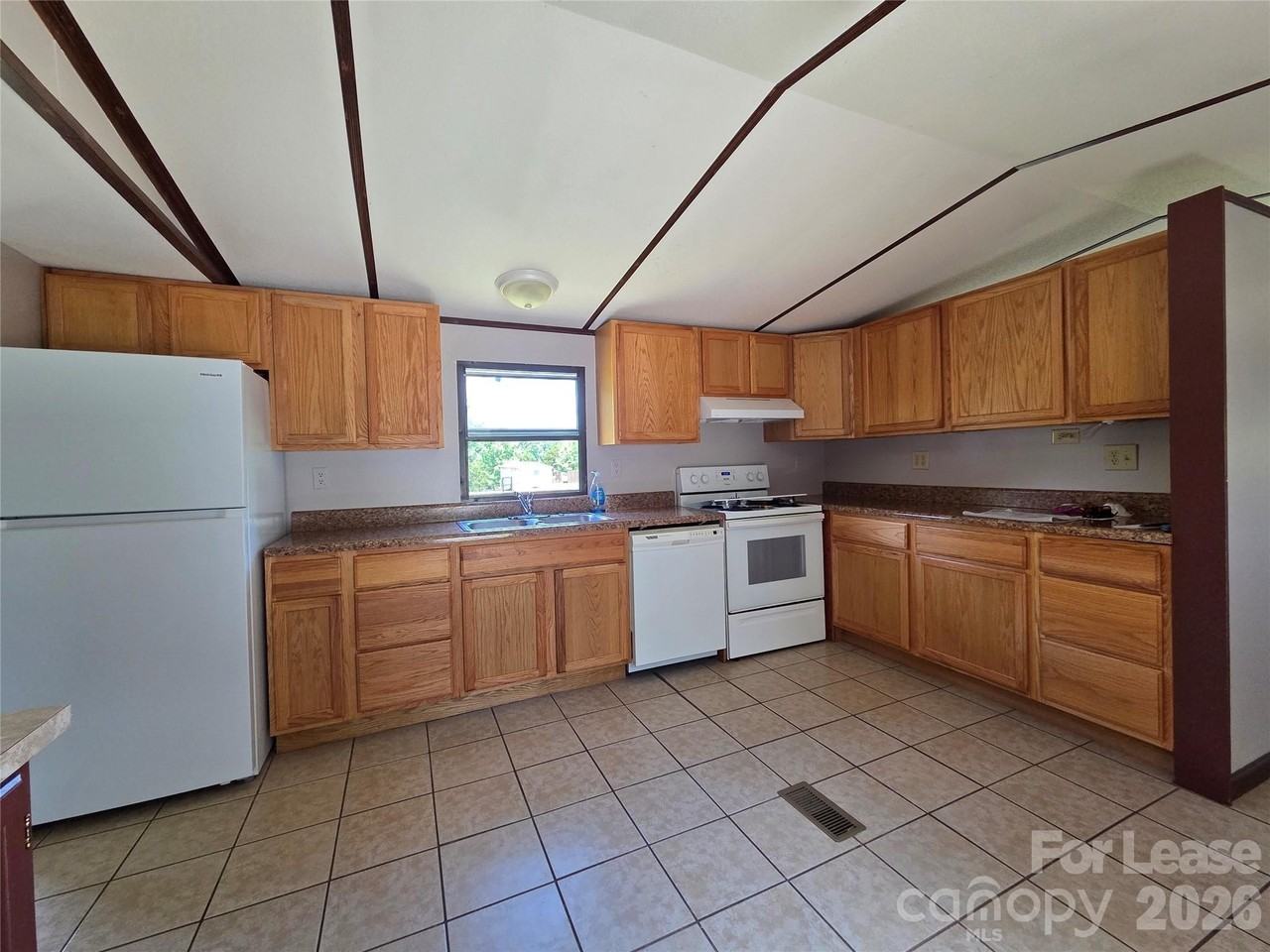 201 Ratchford Farm Rd - Photo 7 of 26