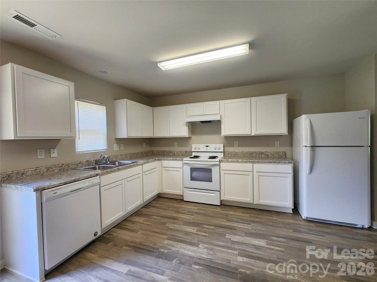 1127 Oswald T Dr - Photo 4 of 18