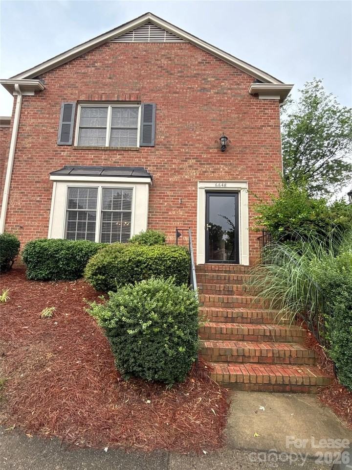 6648 Bunker Hill Cir - Photo 3 of 25