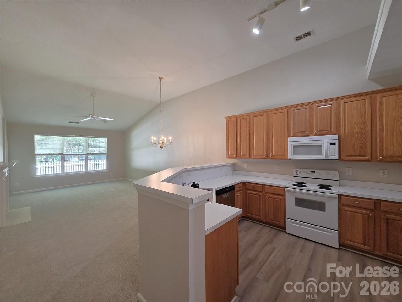 4730 Willow Glen Rd - Photo 6 of 24