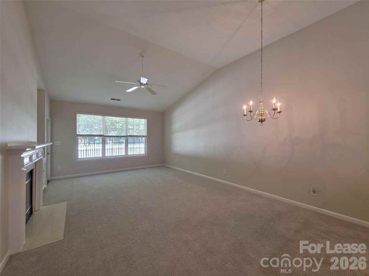 4730 Willow Glen Rd - Photo 7 of 24