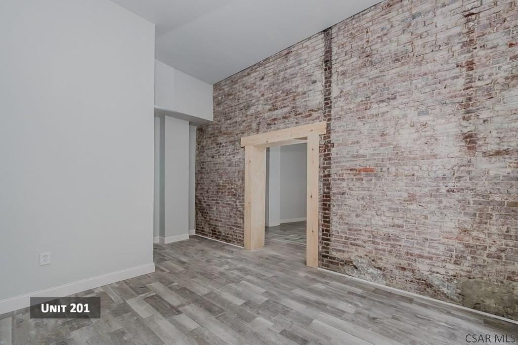 500 Main St #401 - Photo 5 of 36