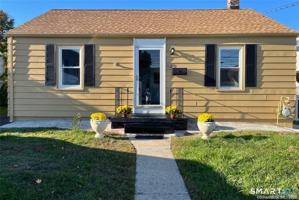featured image of 660 Queen St
