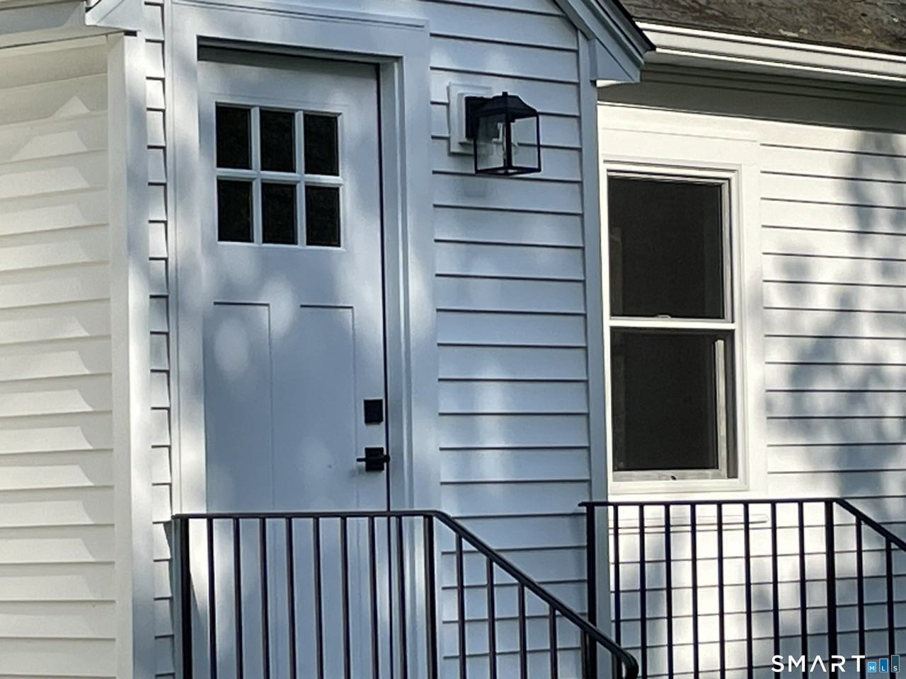 1039 North Rd - Photo 2 of 18