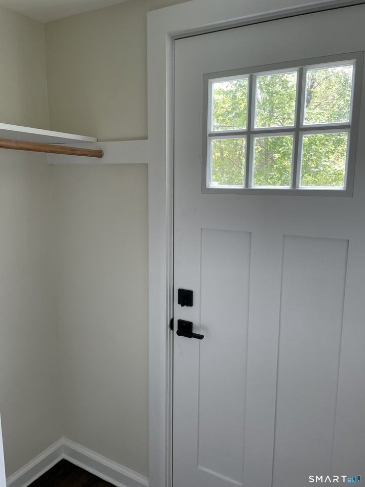 1039 North Rd - Photo 3 of 18