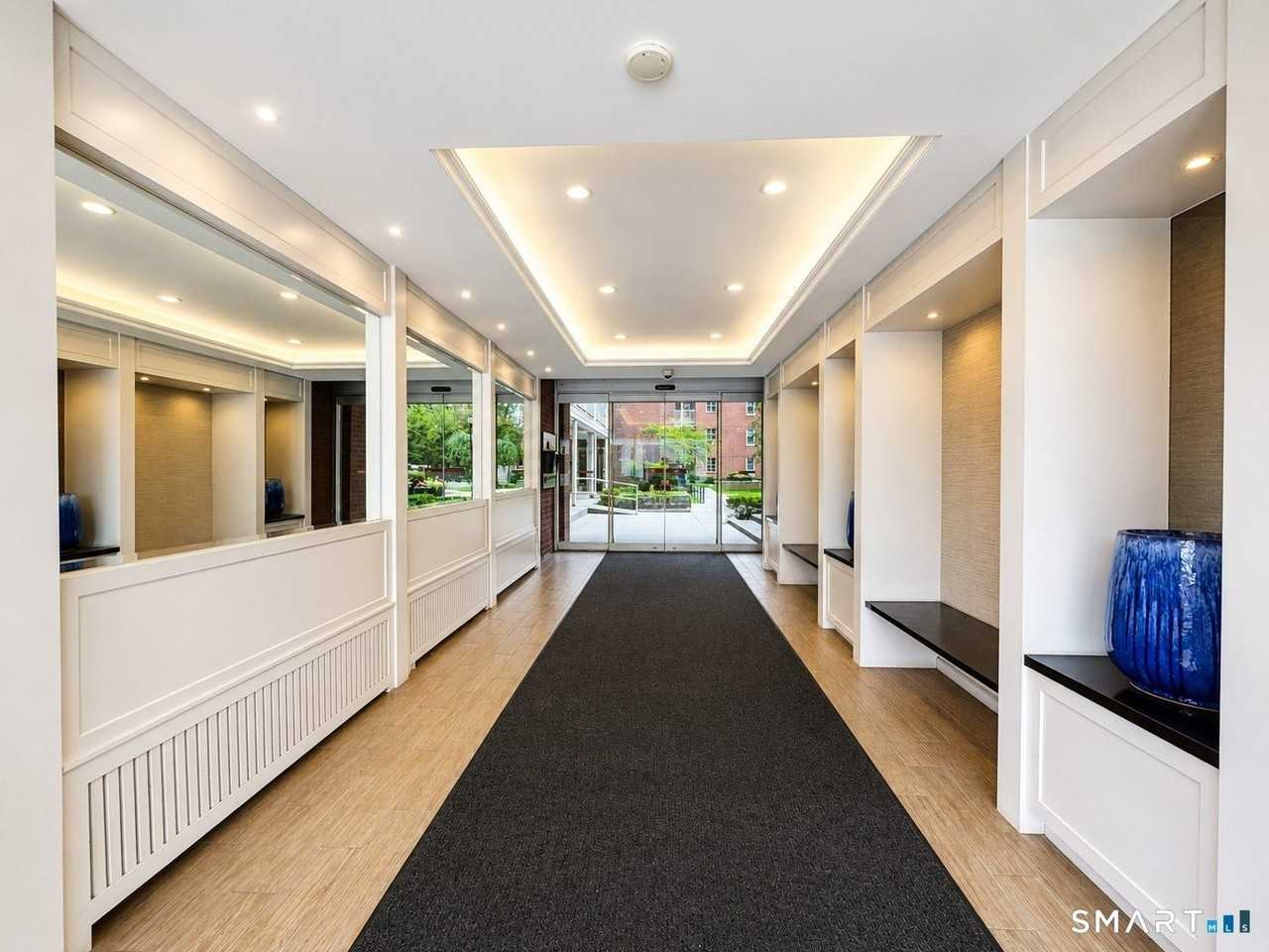 700 Summer St #6E - Photo 2 of 11