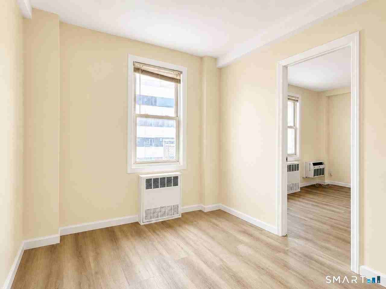 700 Summer St #6E - Photo 7 of 11