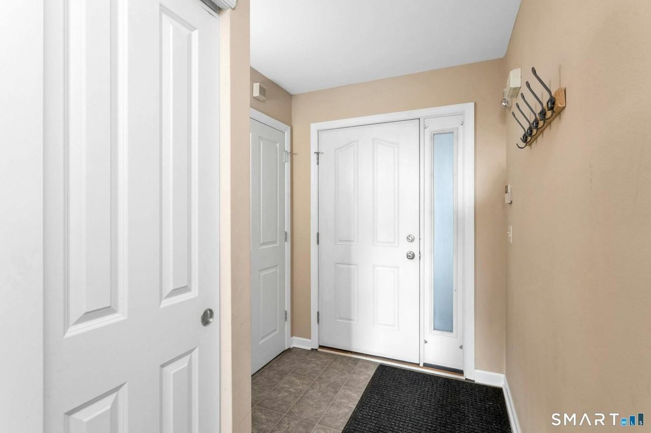 3250 Fairfield Ave #300 - Photo 3 of 20