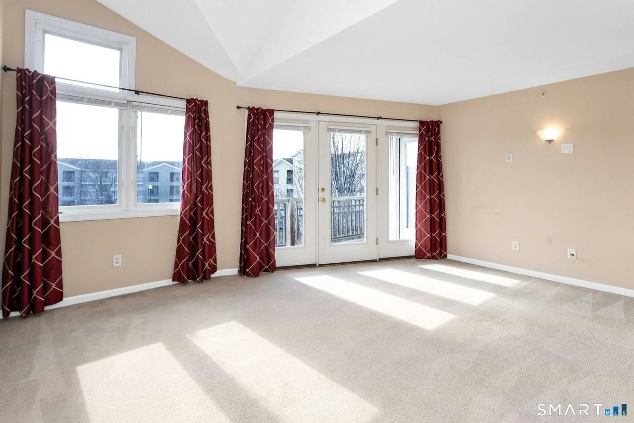 3250 Fairfield Ave #300 - Photo 4 of 20