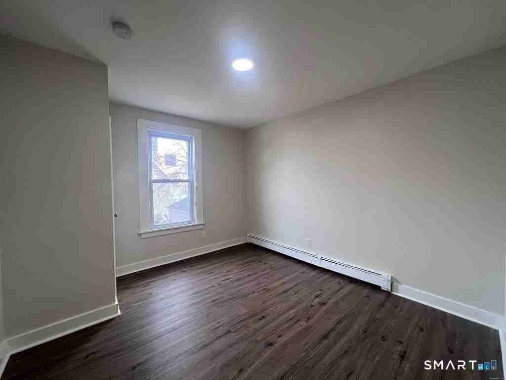 44 Laurel Ct - Photo 7 of 17
