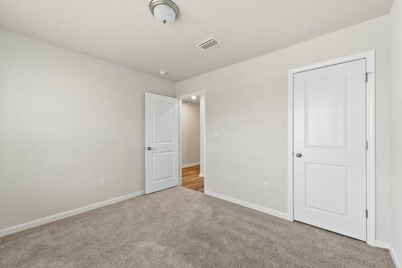 664 Whispering Creek Ave - Photo 5 of 27