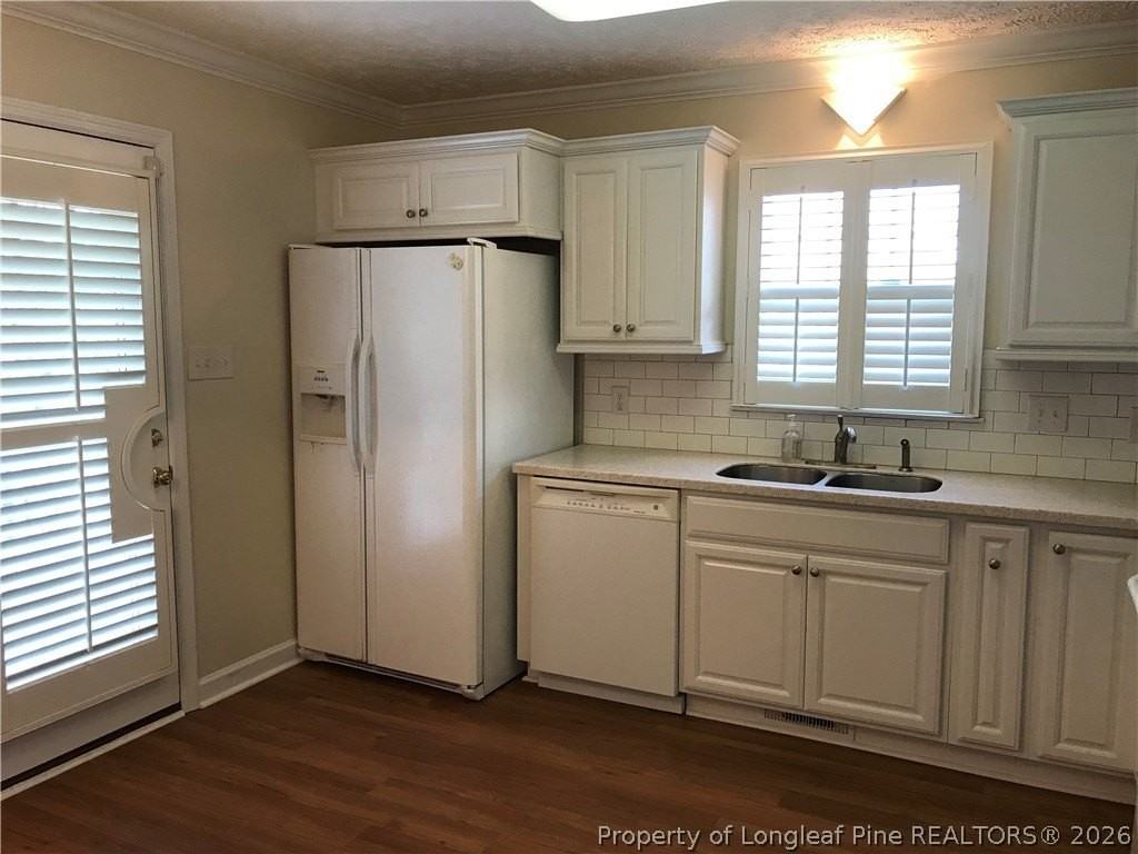 614 Amberdale West Cir - Photo 4 of 17