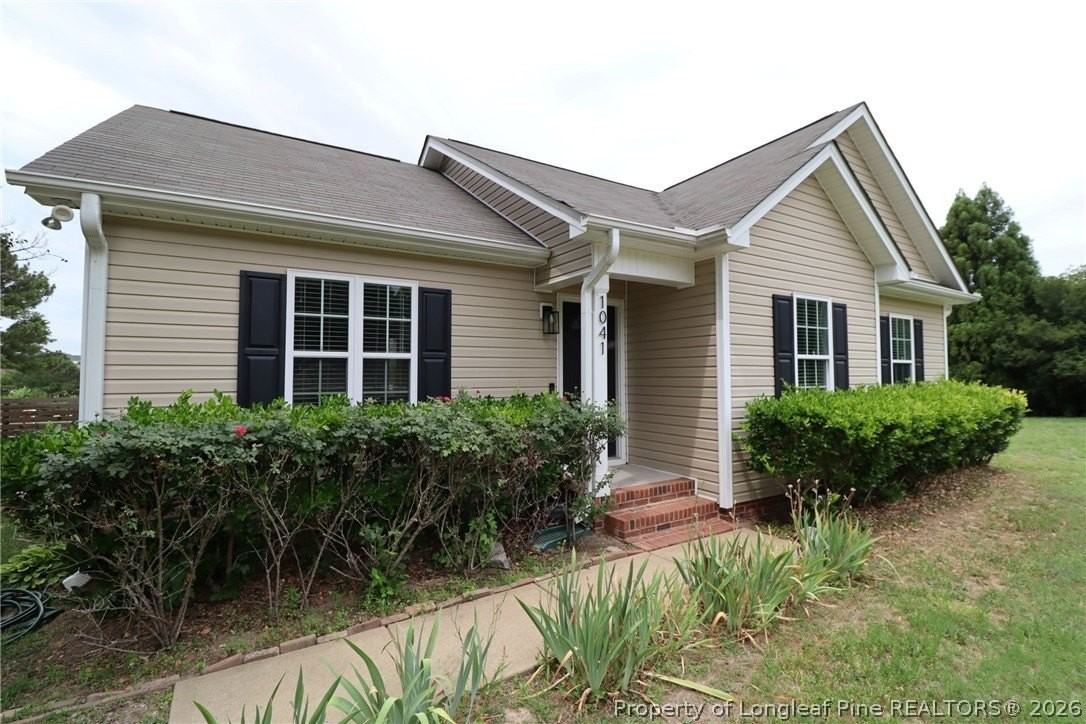 1041 Parkers Ridge Dr - Photo 2 of 33