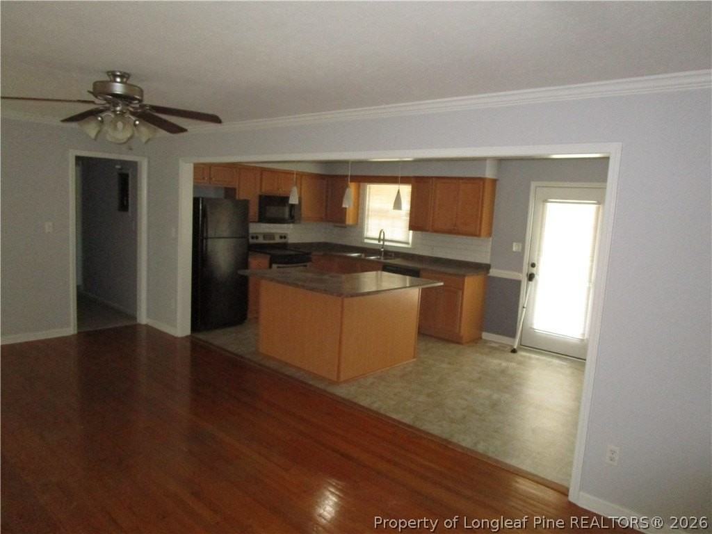 1421 Berkshire Rd - Photo 3 of 18
