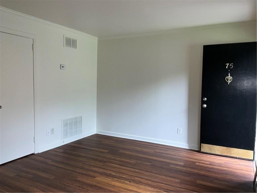 75 Roswell Ct Ne - Photo 4 of 17