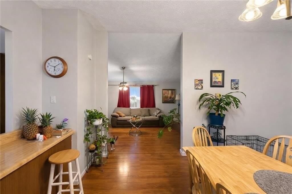 1136 Samuel Dr - Photo 5 of 10
