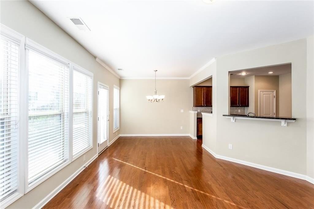 2105 Greencrest Cir - Photo 4 of 20