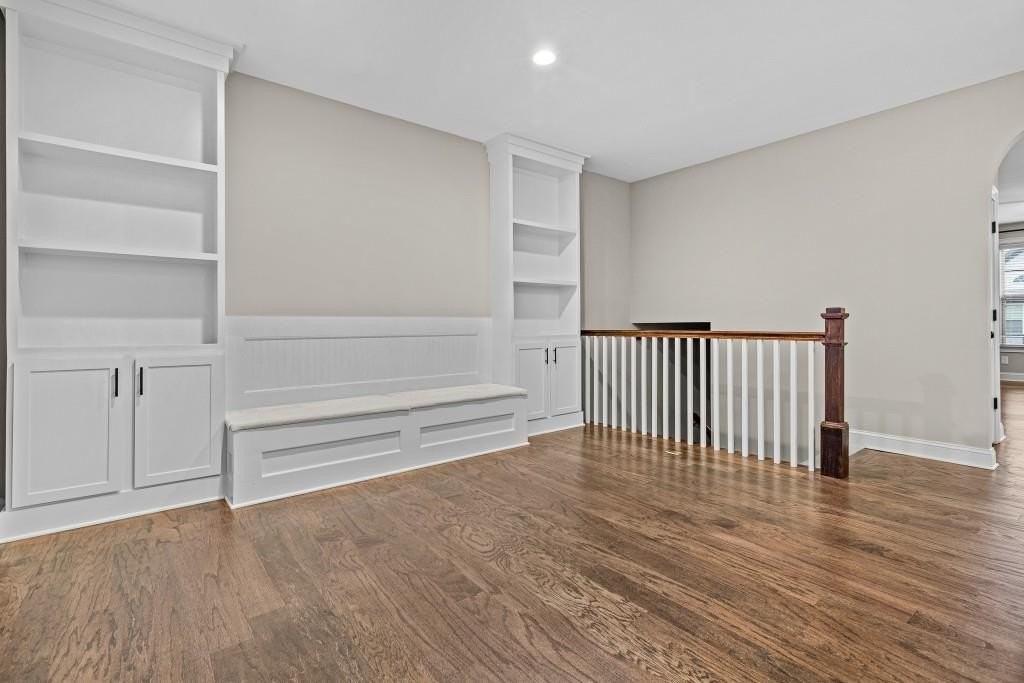 3209 Hallmark Ln - Photo 5 of 38