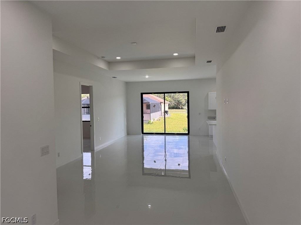 4121 Nw 22nd St - Photo 4 of 23