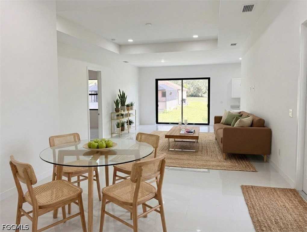 4121 Nw 22nd St - Photo 5 of 23