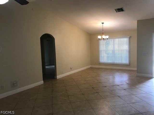 2122 Ne 14th Ave - Photo 3 of 10