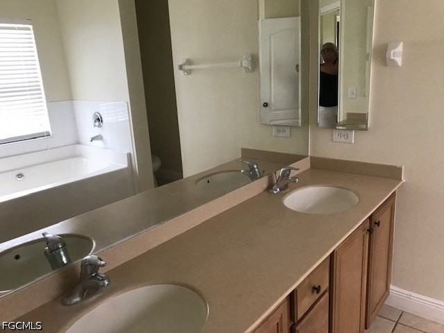 2122 Ne 14th Ave - Photo 6 of 10