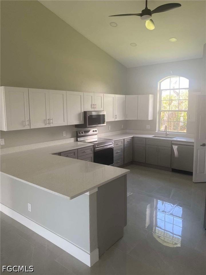 13251 Coral Dr - Photo 4 of 22