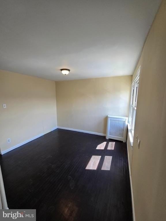 7129 Seaford Rd - Photo 3 of 13