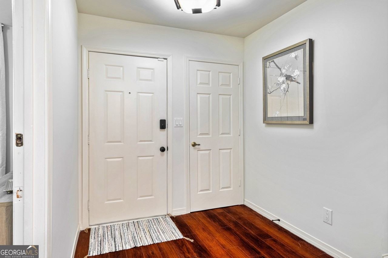 216 Flat Creek Ct - Photo 5 of 30