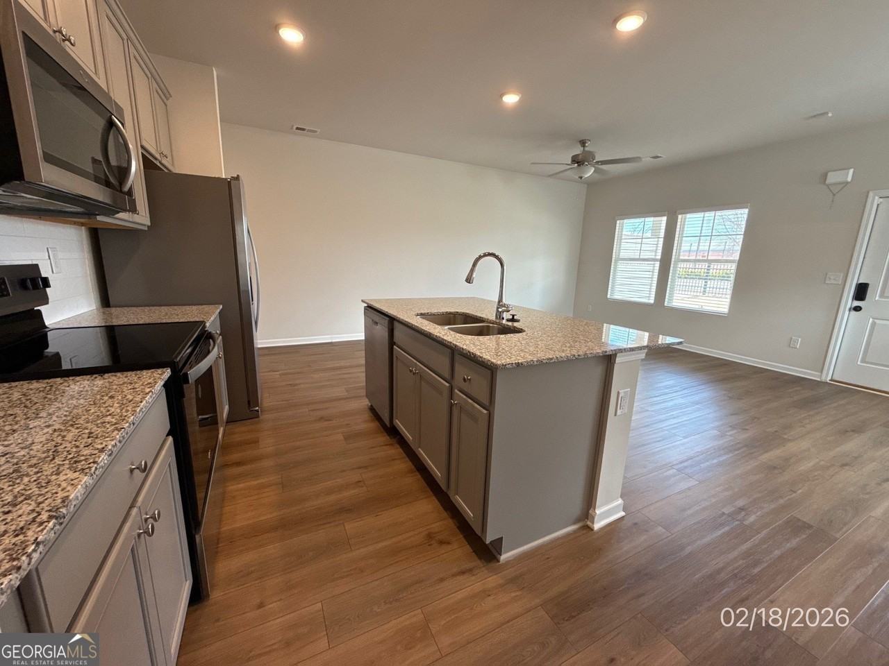 333 S Point Blvd - Photo 5 of 18