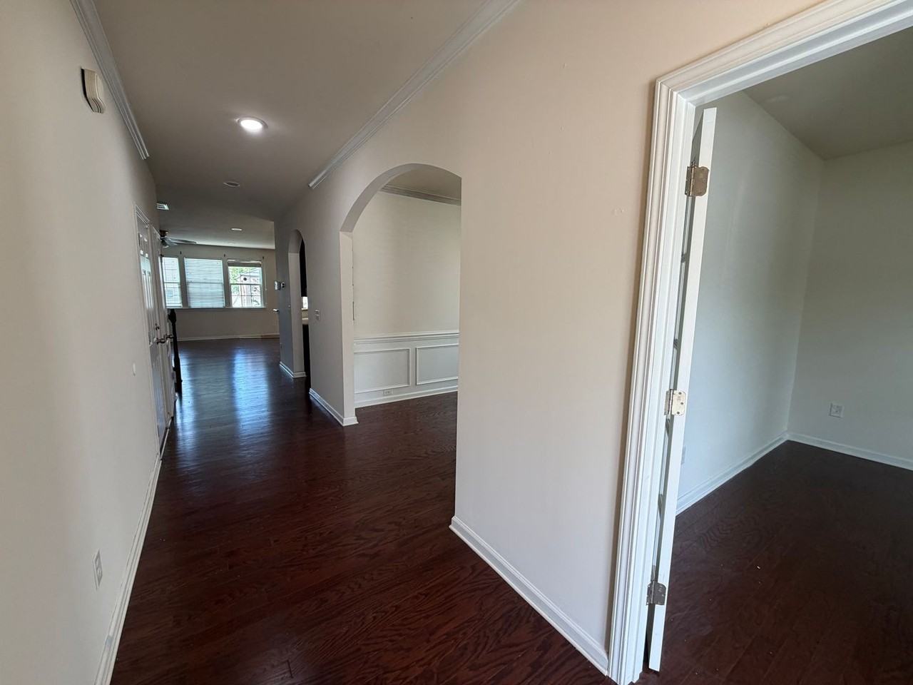 137 Sequoia St - Photo 2 of 18