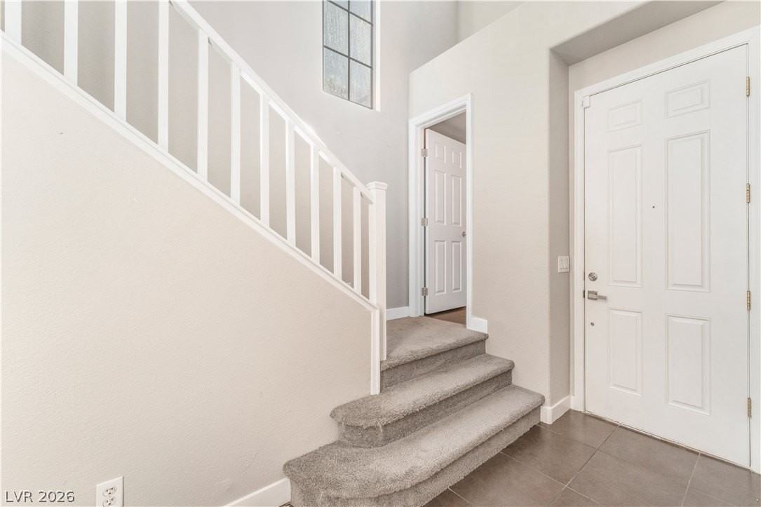 2348 Brooklyn Bridge St - Photo 5 of 38