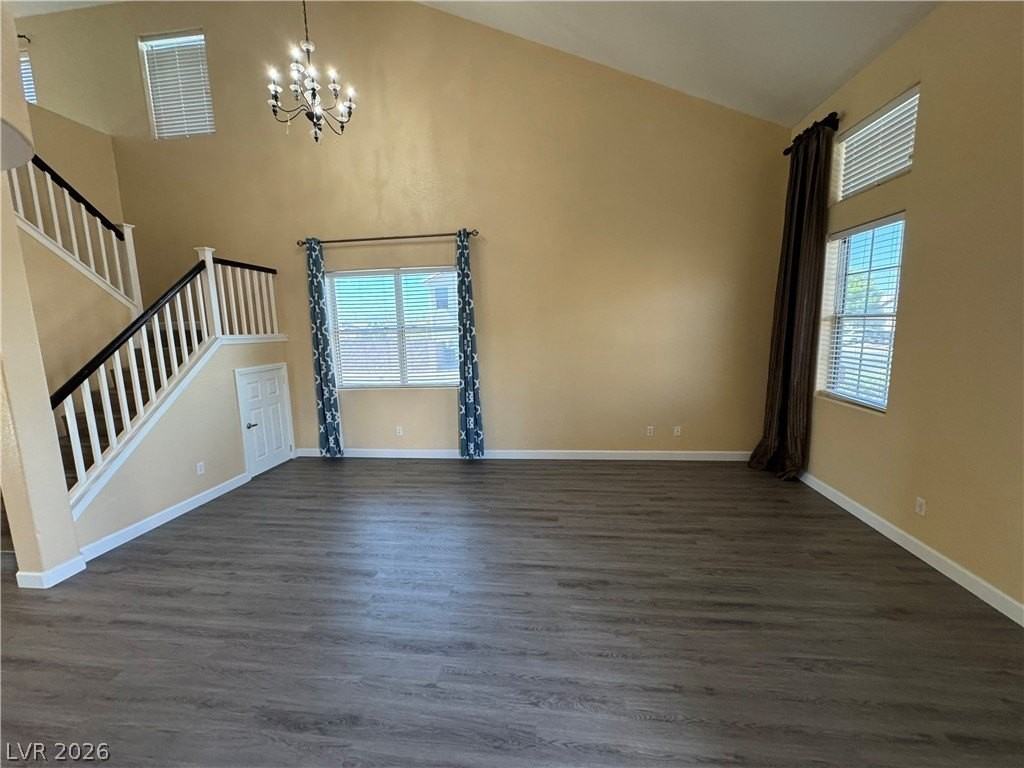 749 Beach Park St - Photo 3 of 35