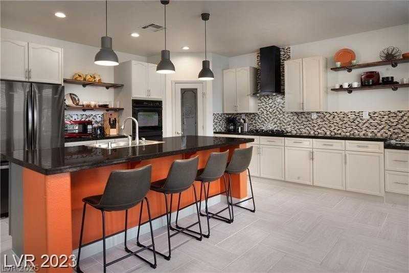 7768 Osage Canyon St - Photo 2 of 11