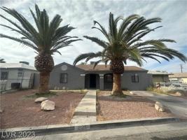 featured image of 2125 Elm Ave #2