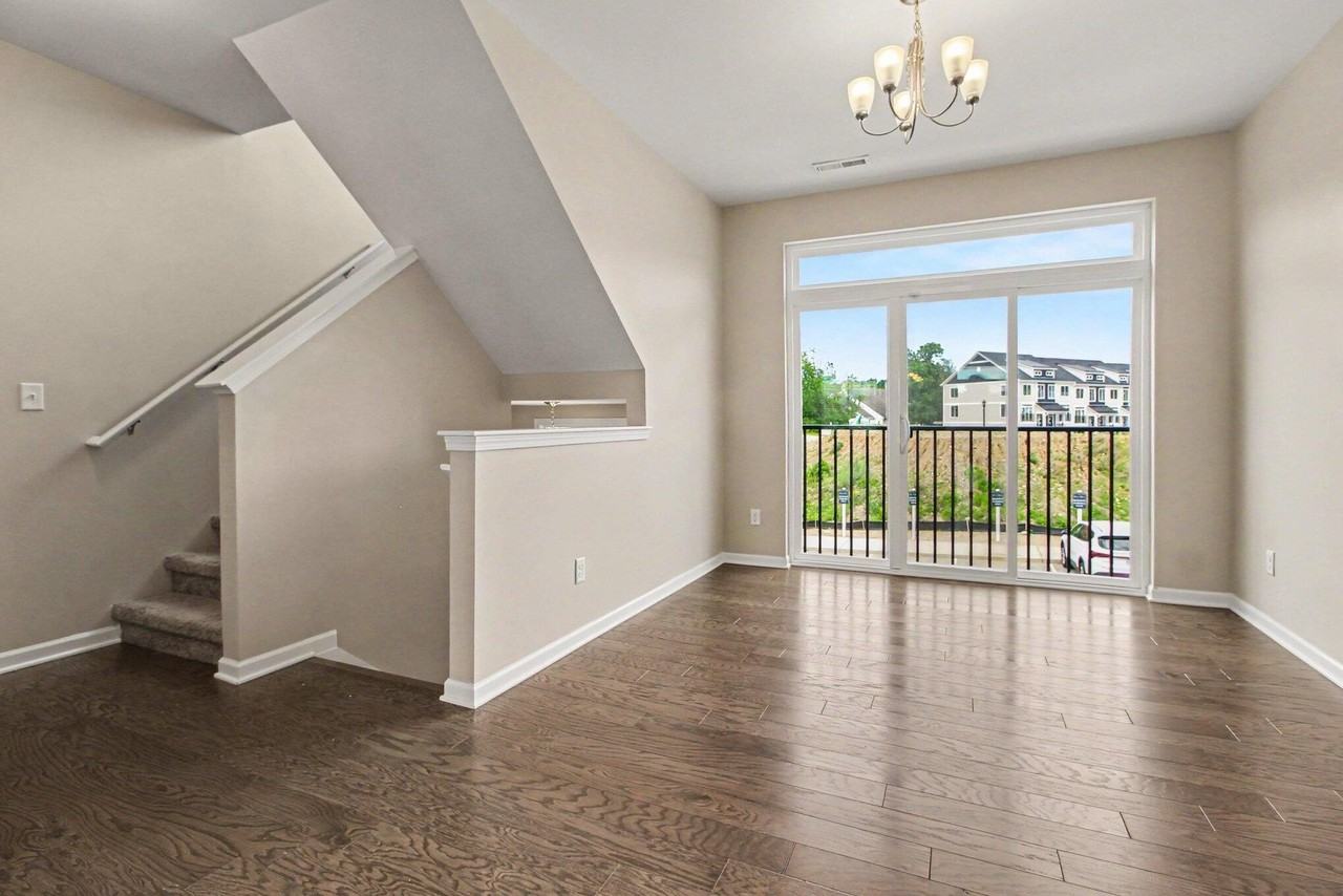 2717 Bristol Ridge Dr - Photo 4 of 32