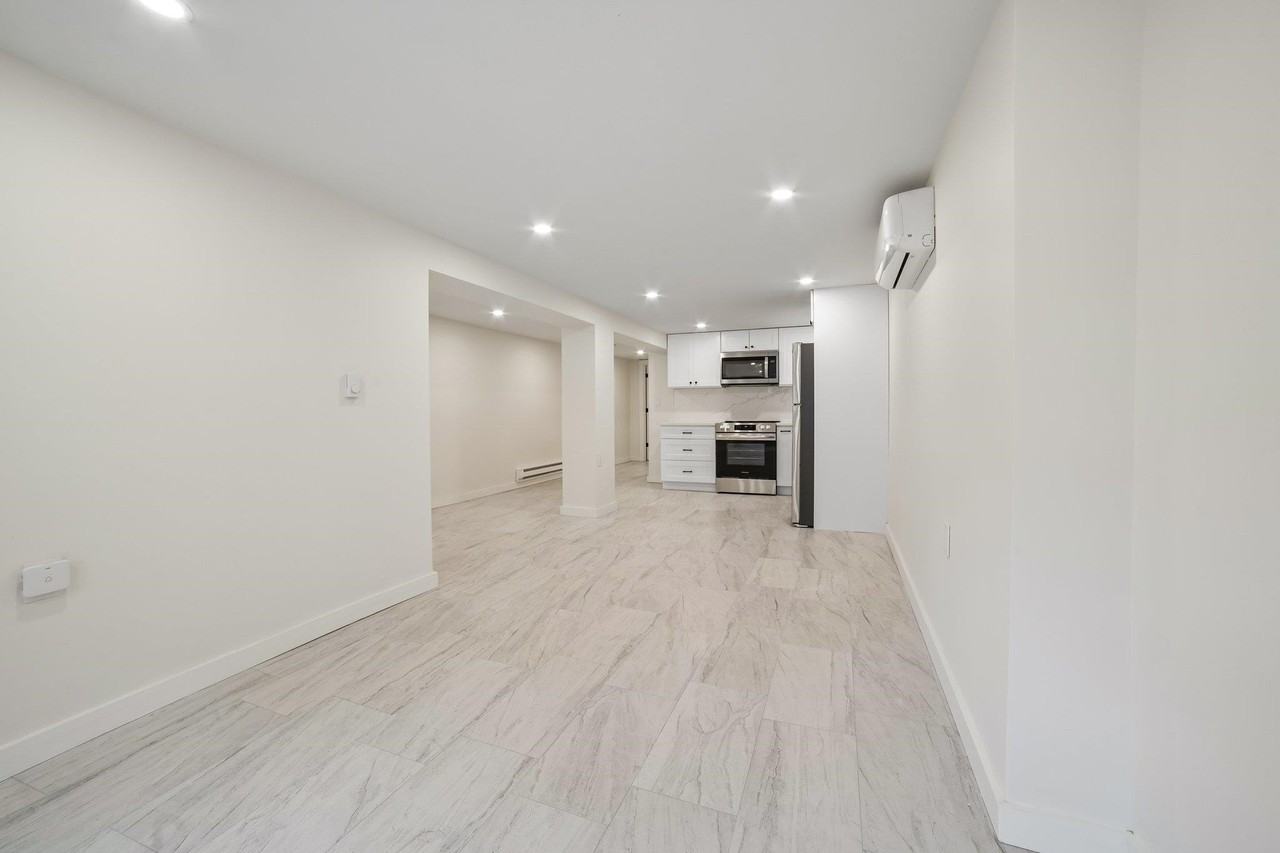 Oak St #1 - Photo 4 of 12