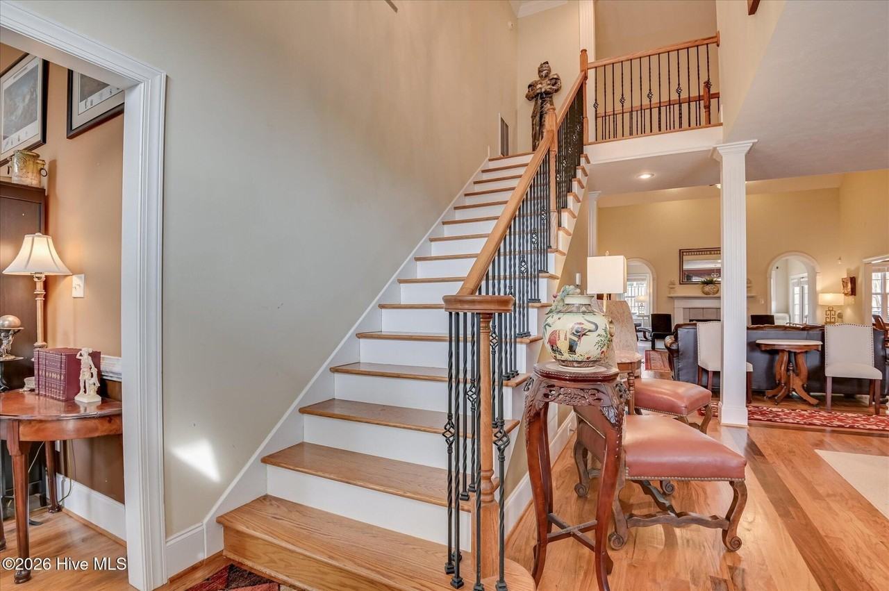 1622 Jamestown Ave - Photo 5 of 50