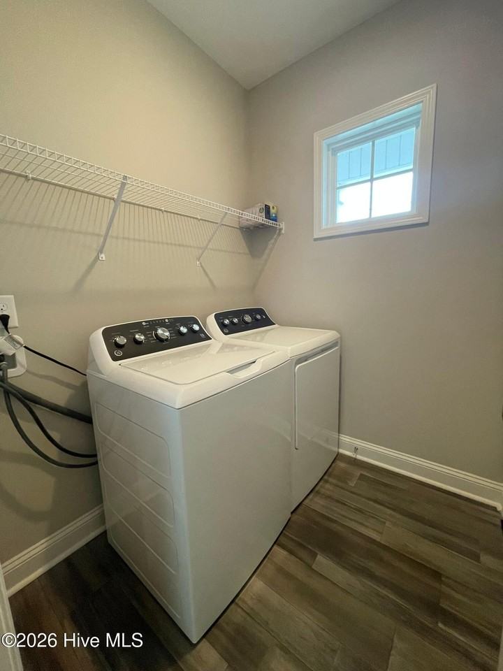 1000 Onsville Dr - Photo 5 of 34