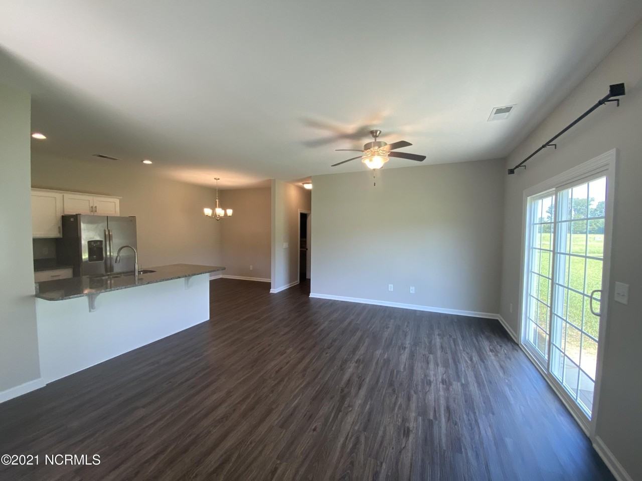 2064 Briarwood Dr - Photo 2 of 11